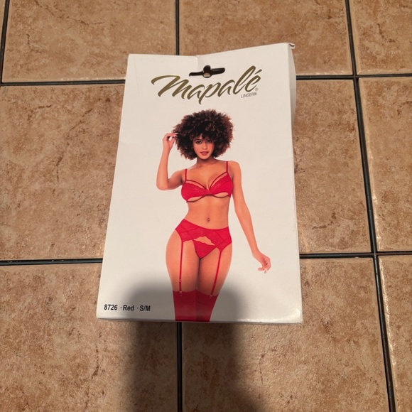 Mapale Three Piece Set in Red S/M New - Picture 2 of 4
